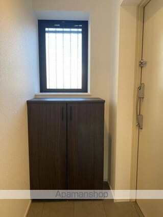 東京都中野区中央３丁目[1K/25.31m2]の玄関