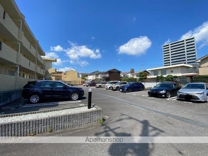 ライスガーデン[3LDK/78.05m2]の駐車場