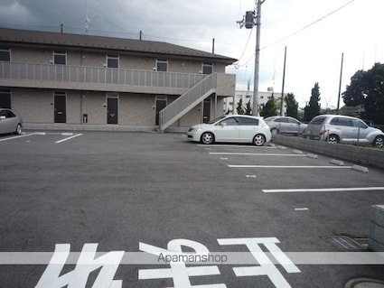 エバーグリーンコート山中[1R/30.39m2]の駐車場1