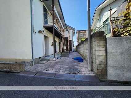 ハイツ秀峰[1K/17m2]のエントランス
