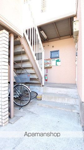グリーンヒルズ Dの玄関写真