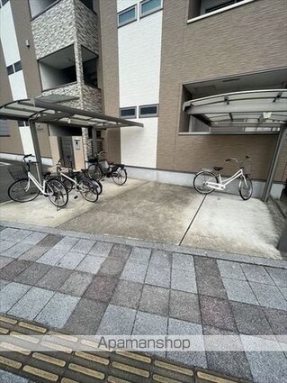 和歌山県和歌山市西高松１丁目[1LDK/37.35m2]の駐車場