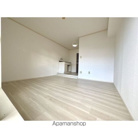 ユニバーサル島田の内装写真