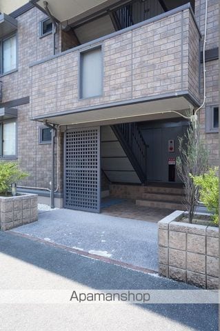 サンティール幸和の玄関写真