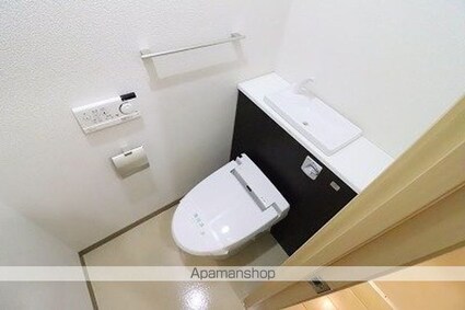 東京都あきる野市引田[1LDK/52.37m2]のトイレ