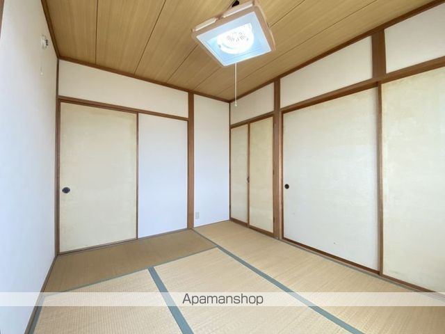 ウッドハウス追分の内装写真