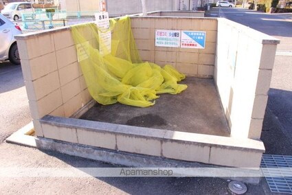 岐阜県可児市下恵土[3LDK/70.24m2]の共用部1