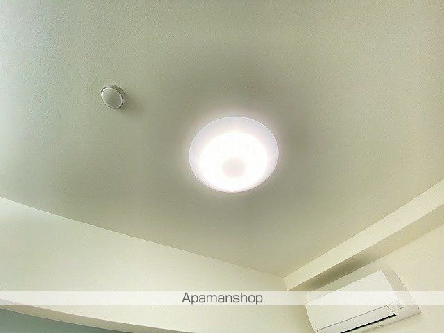 COLLINAの内装写真