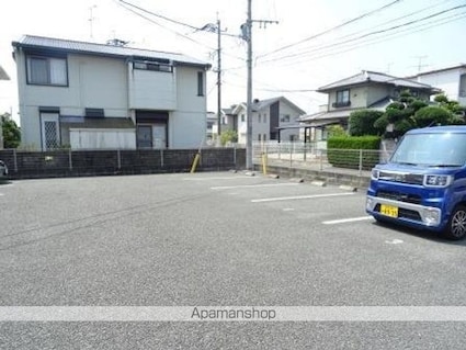 グランソレーユ[3LDK/73.96m2]の駐車場1