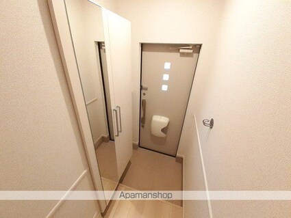 レフィナードＡ[2LDK/57.55m2]の玄関