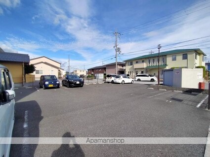 滋賀県長浜市勝町[1K/31.5m2]の駐車場1
