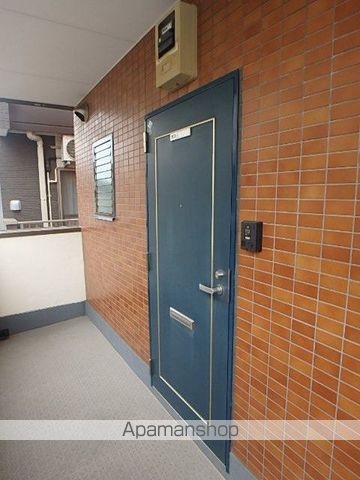LomaLindaRoseIIの玄関写真