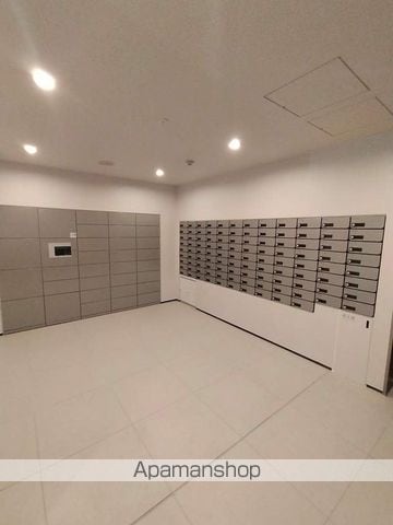スプランディッド京橋EASTの玄関写真