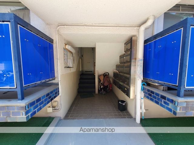 麻布ローヤルコーポの玄関写真