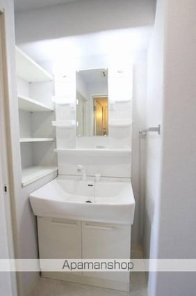 香川県高松市屋島西町[2LDK/68.25m2]の洗面所