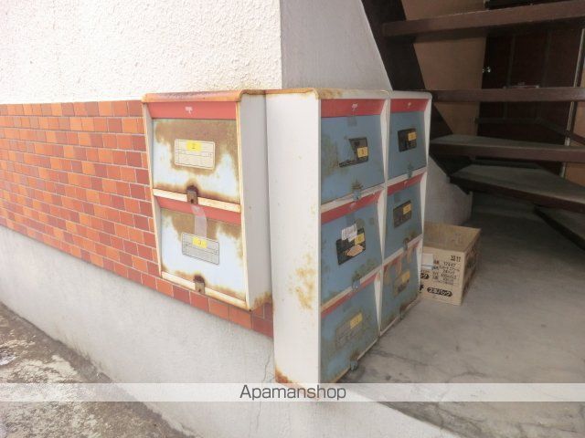 南郷ハイツの玄関写真