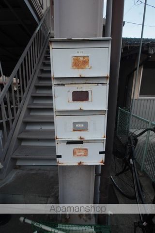 坪井電気ビルの玄関写真
