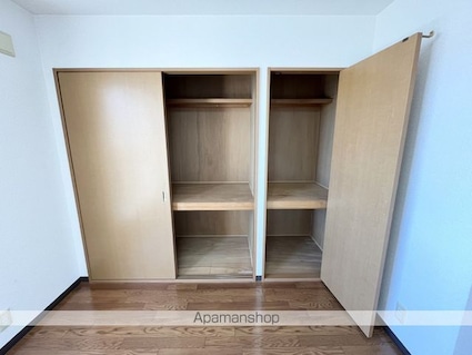 クレストビレッジⅢ[1LDK/45.64m2]の収納