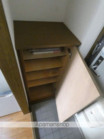 GRANDIRの内装写真