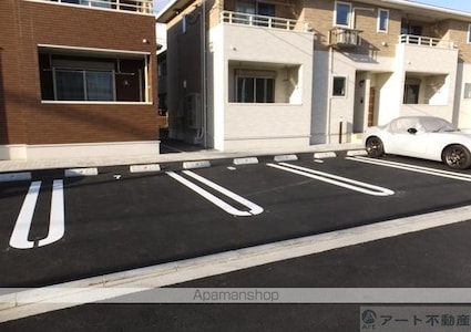 サン住吉双葉Ⅰ[1LDK/45.13m2]の駐車場