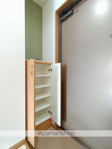 ロイヤルクイーンズパーク吹田片山町の内装写真