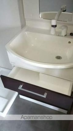 根本ビル[1R/26m2]の洗面所