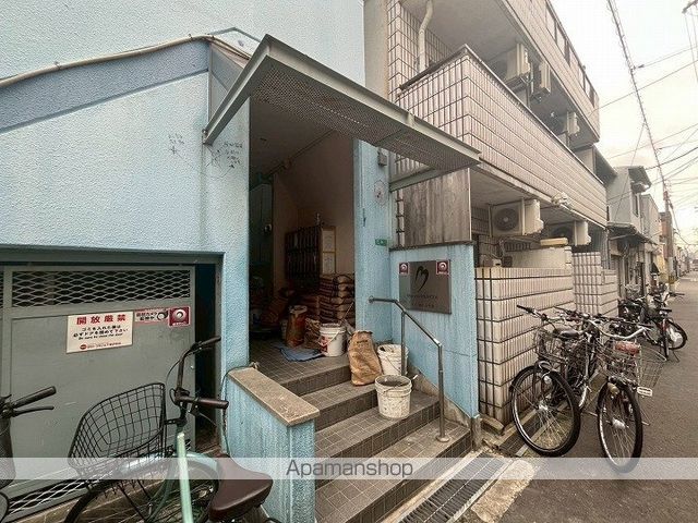 メゾン大今里の玄関写真