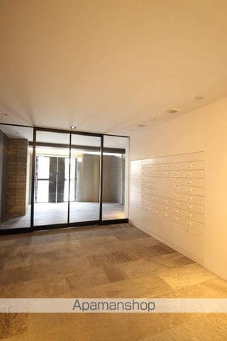 ROPPONMATSU VIEW APARTMENTの玄関写真