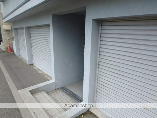 エミネンス旭町の玄関写真