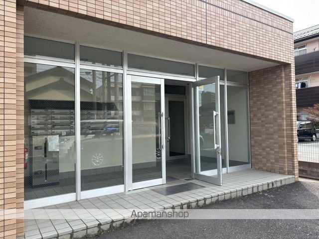 三和マンションの玄関写真