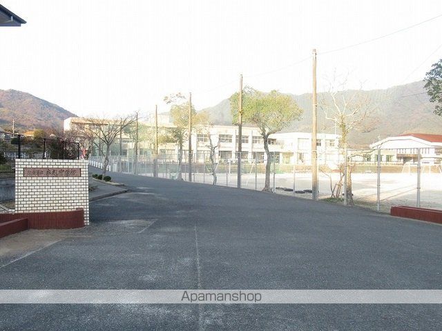 ベニバラード・岩畠の周辺写真