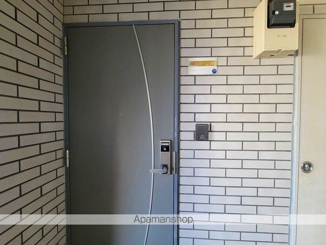 依田ハイツ D棟の外観写真