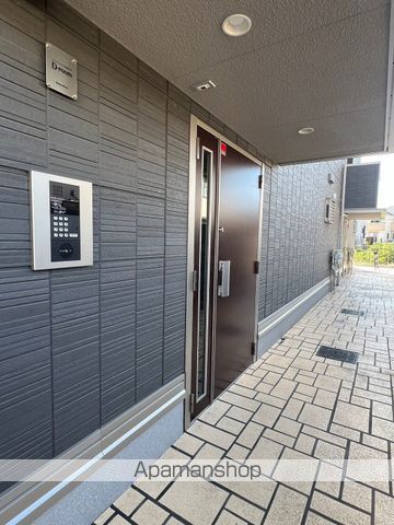 ソレイユ幕張の玄関写真