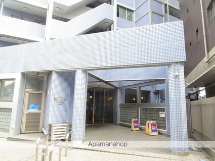 東京都中野区南台５丁目[1R/33.6m2]のエントランス