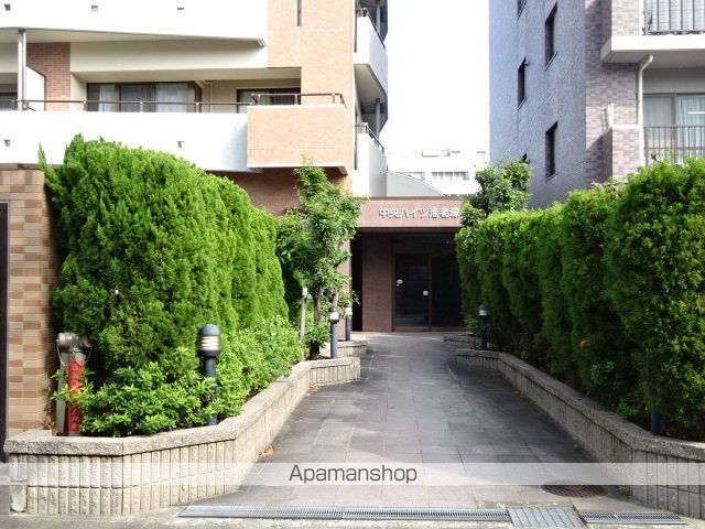 中央ハイツ海老塚の玄関写真