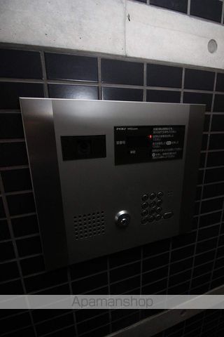 南堀江アパートメントシエロの玄関写真