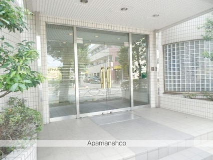 エステージ西調布[1R/19.59m2]のエントランス