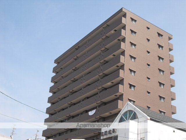 アルファステイツ大学病院通りの外観写真