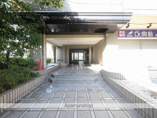 ファースト園田の玄関写真