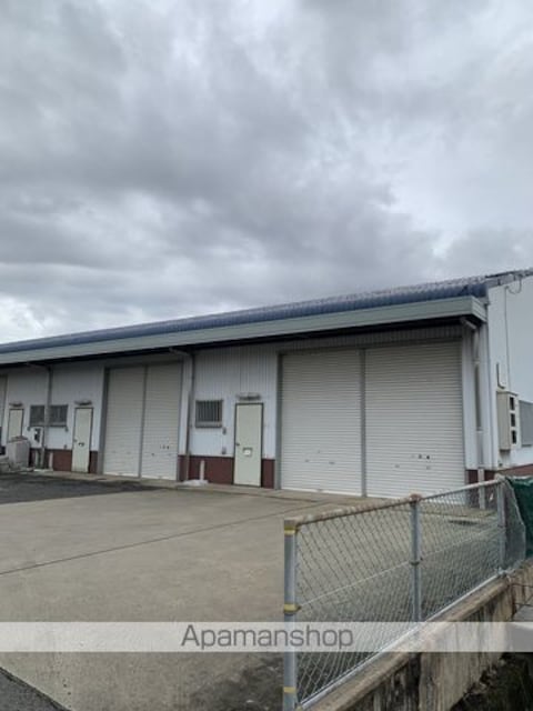 川西町北倉庫[店舗/60m2]の外観1