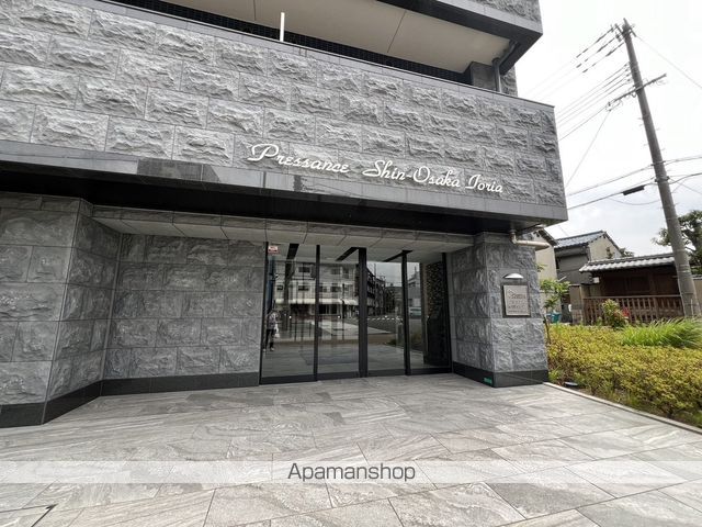プレサンス新大阪イオリアの玄関写真