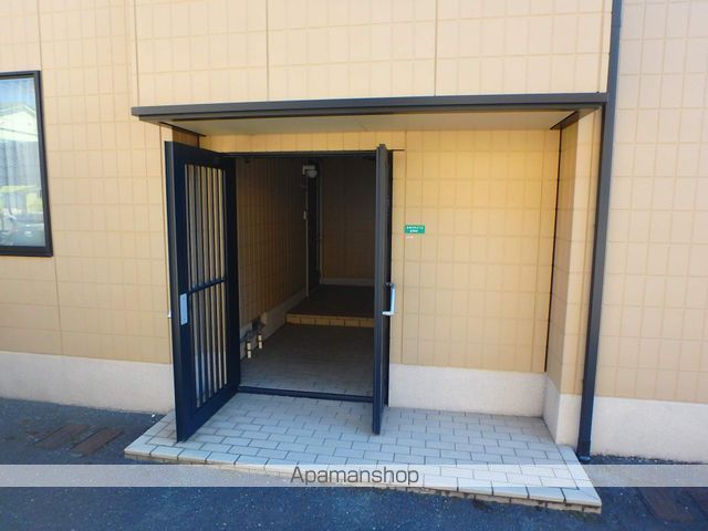 アルカディアA・B・Cの玄関写真
