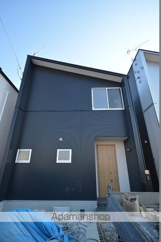両毛線 新前橋駅 徒歩15分 2階建 築11年の外観写真