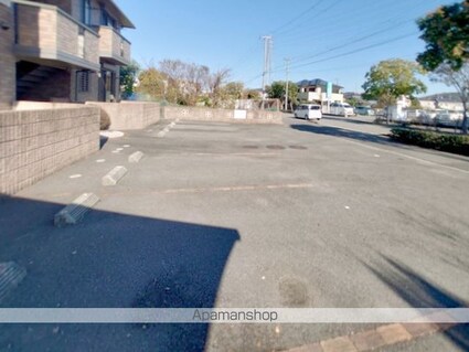 和歌山県和歌山市神前[1LDK/42.1m2]の駐車場2