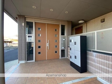 エルミタージュ３番館[3LDK/65.65m2]のエントランス