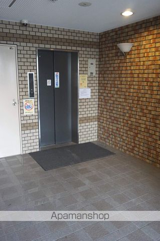 グランベル北田の玄関写真