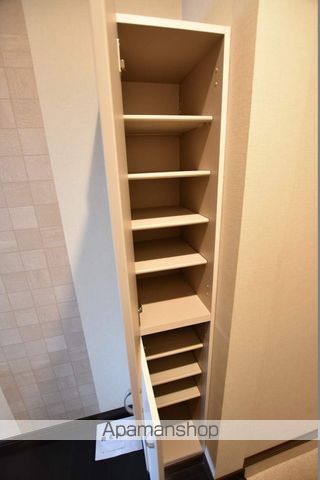 シンセリティ八軒の内装写真