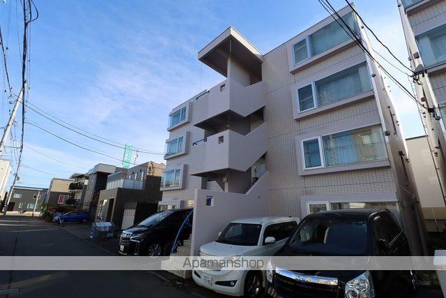ビッグバーンズマンション北郷IIIAの外観写真