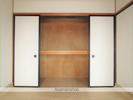 アパルトマン上松[3LDK/71m2]の収納