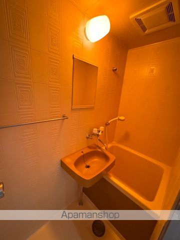 PLAZA IN 栄通の内装写真